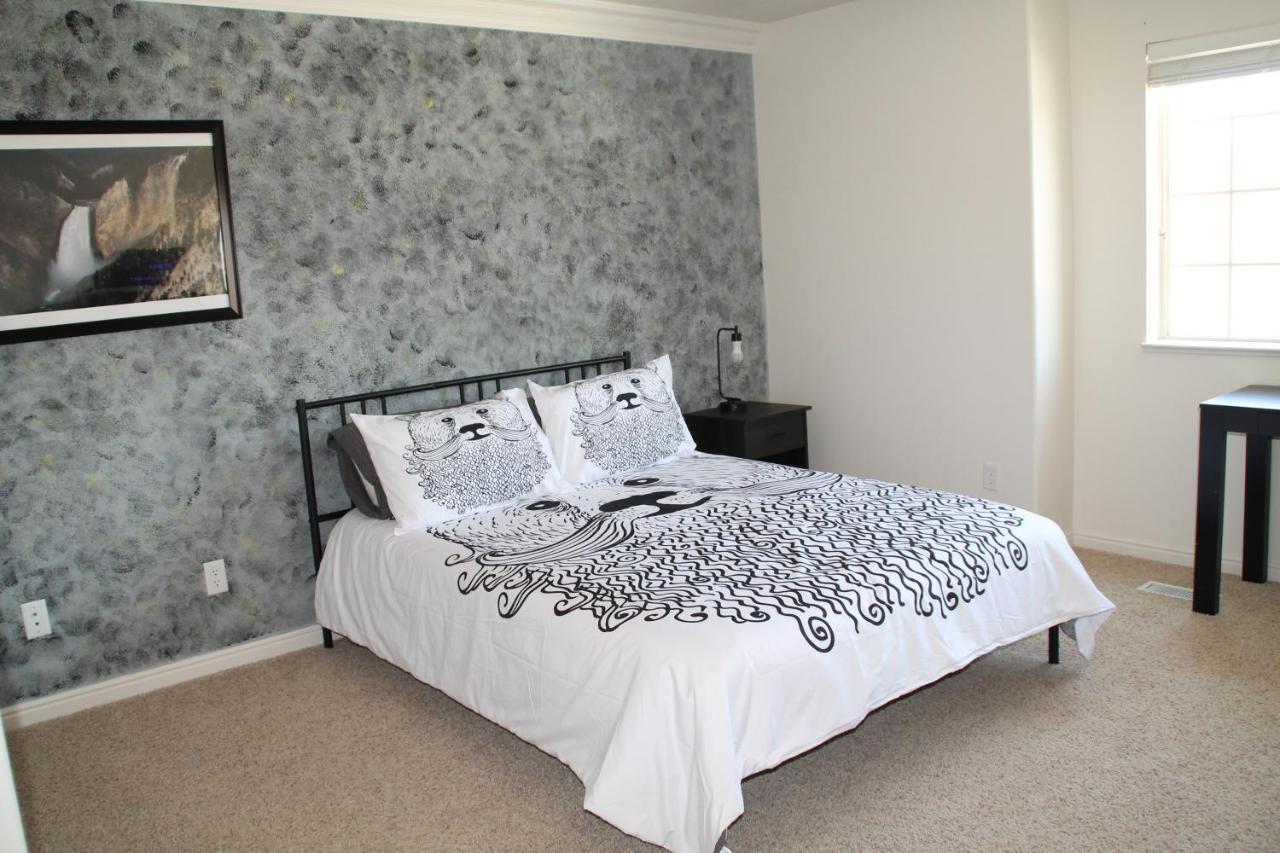 3 Queen Beds, 1 Twin Bed, 2 Rooms, 1 And A Half Bath, Self Check-In, Flexcation Equipped Айдахо-Фоллс Екстер'єр фото