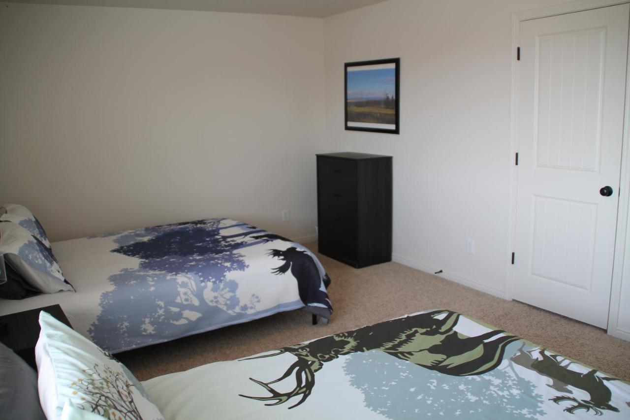 3 Queen Beds, 1 Twin Bed, 2 Rooms, 1 And A Half Bath, Self Check-In, Flexcation Equipped Айдахо-Фоллс Екстер'єр фото